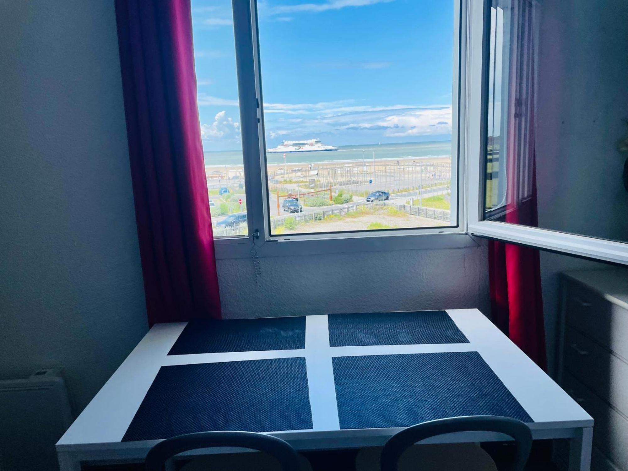 Apartament Au Rythme Des Ferrys Calais Zewnętrze zdjęcie